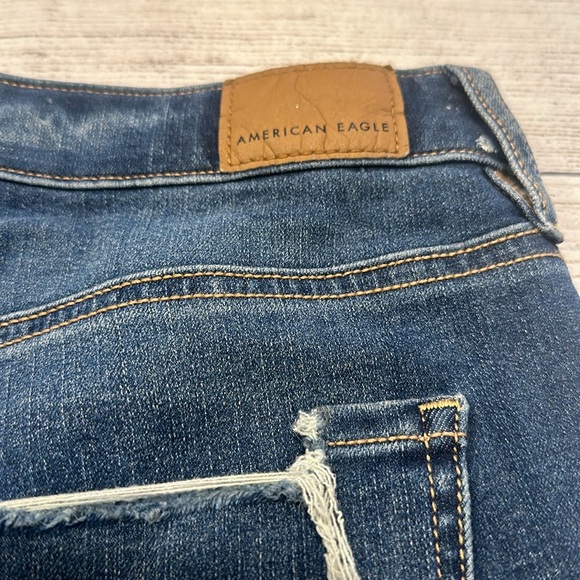 American Eagle Super Hi-Rise Jegging size 10 distressed look - Picture 8 of 12